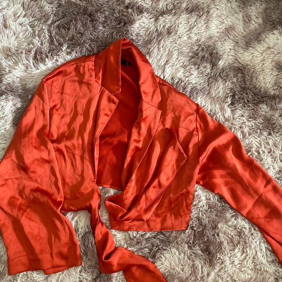 Red silk blouse - Picture 4 of 5